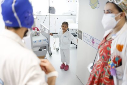 Los Doctores Sonrisa de Fundación Theodora visitan el Hospital La Paz de Madrid